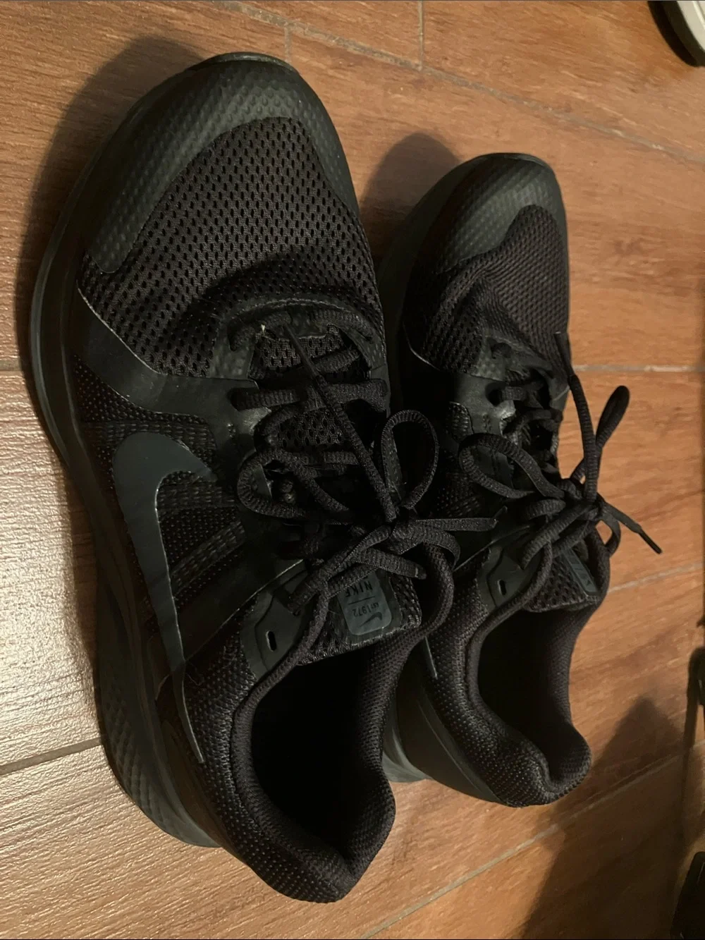 Nike Black Mesh Run Swift Sneakers Men’s 10.5